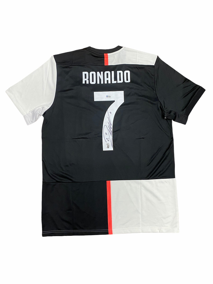 Camiseta Del Equipo Fútbol Cristiano Ronaldo Juventus Vector de stock por  ©frizio 203580348