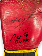 Cargar imagen en el visor de la galería, Guante / Boxeo / JC Chavez vs Roberto &quot;Manos de Piedra&quot; Duran
