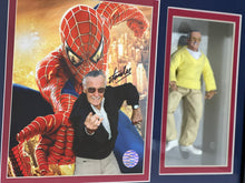 Cargar imagen en el visor de la galería, Fotografía Enmarcada / Spiderman / Stan Lee
