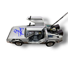 Load image into Gallery viewer, Coche Escala / Back to the Future / Christopher Lloyd
