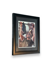 Cargar imagen en el visor de la galería, Fotografía Enmarcada / Top Gun / Tom Cruise
