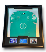 Cargar imagen en el visor de la galería, Jersey Enmarcado Especial / F1 / Lewis Hamilton
