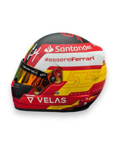 Cargar imagen en el visor de la galería, Mini Casco / F1 / Carlos Sainz Jr (Ferrari 2022)
