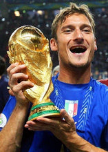 Load image into Gallery viewer, Jersey / Selección de Italia / Francesco Totti
