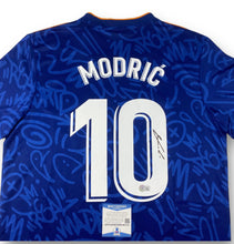 Load image into Gallery viewer, Jersey / Real Madrid / Luca Modric
