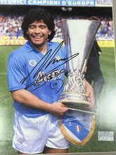 Cargar imagen en el visor de la galería, Foto Enmarcada / Napoli / Diego Armando Maradona
