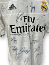 Load image into Gallery viewer, Jersey / Real Madrid /  Team 2013 (Blanca): Cristiano Ronaldo, Benzema, Modric, Pepe, Isco, Kaka
