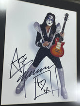 Cargar imagen en el visor de la galería, Fotografia Enmarcada / Kiss / Ace Frehley
