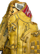 Cargar imagen en el visor de la galería, Manopla / Yankees / Alex Rodriguez

