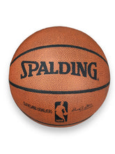Cargar imagen en el visor de la galería, Balón Basketball / Cavaliers / Lebron James
