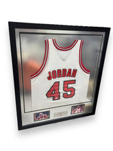 Load image into Gallery viewer, Jersey Enmarcado / Bulls / Michael Jordan
