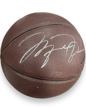 Cargar imagen en el visor de la galería, Balón Basketball / Bulls / Michael Jordan
