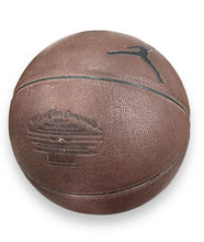 Cargar imagen en el visor de la galería, Balón Basketball / Bulls / Michael Jordan
