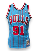 Cargar imagen en el visor de la galería, Jersey / Bulls / Dennis Rodman (Mitchelle and Nessazul)
