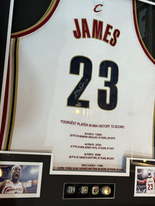 Jersey enmarcado con anillos / Cavaliers / Lebron James