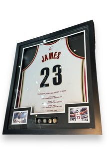 Jersey enmarcado con anillos / Cavaliers / Lebron James