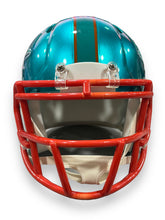 Cargar imagen en el visor de la galería, Mini Casco / Dolphins Flash / Tyreek Hill
