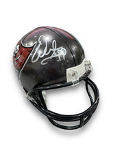 Cargar imagen en el visor de la galería, Mini casco / Buccaneers / Warren Sapp
