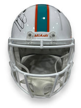 Cargar imagen en el visor de la galería, Casco Replica / Dolphins Speed / Tua Tagovailoa y Tyreek Hill
