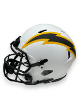 Cargar imagen en el visor de la galería, Casco Proline / Chargers Speed Lunar / Justin Herbert
