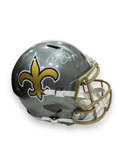 Cargar imagen en el visor de la galería, Casco Replica / Saints Flash / Drew Brees
