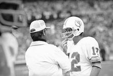 Cargar imagen en el visor de la galería, Casco Proline Throwback / Dophins / Dan Marino - Bob Griese
