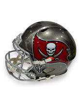 Load image into Gallery viewer, Casco Pro Speed / Buccaneers / Tom Brady
