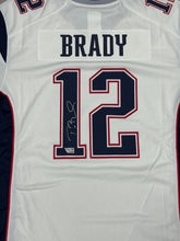 Load image into Gallery viewer, Jersey / Patriots / Tom Brady
