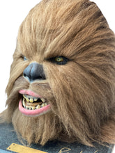 Cargar imagen en el visor de la galería, Busto Chewbacca / Star Wars / Peter Mayhew
