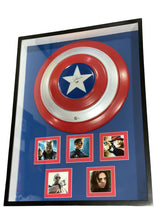 Cargar imagen en el visor de la galería, Escudo Enmarcado / Capitan America / Chris Evans

