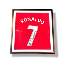 Cargar imagen en el visor de la galería, Jersey / Manchester United / Cristiano Ronaldo
