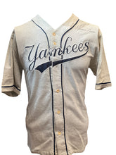 Cargar imagen en el visor de la galería, Jersey | Yankees | Mariano Rivera &quot;Retro&quot;
