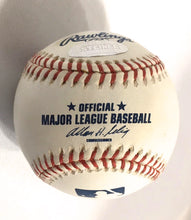 Load image into Gallery viewer, Pelota Baseball / Yankees / Joe Torre
