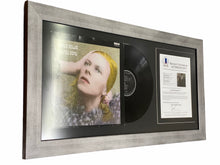 Cargar imagen en el visor de la galería, Disco LP Enmarcado / David Bowie
