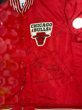 Cargar imagen en el visor de la galería, Chamarra / Bulls / Equipo 1991-1993
