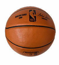 Cargar imagen en el visor de la galería, Balón Basketball / Bucks / Giannis Antetokounmpo
