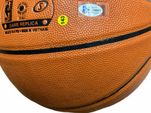 Load image into Gallery viewer, Balón Basketball / Bucks / Giannis Antetokounmpo
