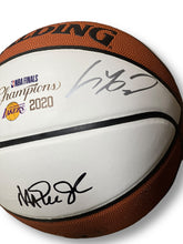 Cargar imagen en el visor de la galería, Balón / Lakers / Shaquille O´ Neal y Magic Johnson
