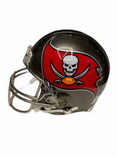 Load image into Gallery viewer, Casco Proline / Buccaneers / Rob Gronkowski
