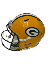 Cargar imagen en el visor de la galería, Casco Replica / Green Bay / Hall of Famers: Brett Favre / Dave Robinson / Charles Woodson
