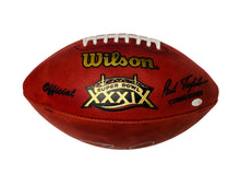 Cargar imagen en el visor de la galería, Balon profesional / Patriots / Tom Brady (Super Bowl 39)
