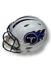 Cargar imagen en el visor de la galería, Casco Speed Pro / Titans / Derrick Henry
