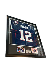 Cargar imagen en el visor de la galería, Jersey Enmarcado / Patriots / Tom Brady
