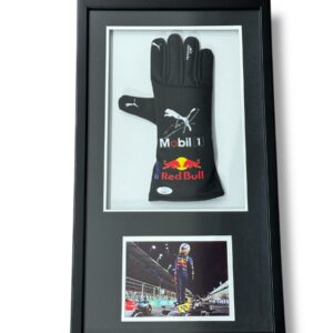 Guante enmarcado / Red Bull / Sergio "Checo" Pérez