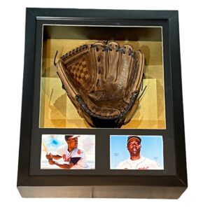 Manopla de Baseball Enmarcada / Braves / Hank Aaron