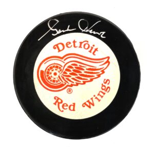 Puck / Red Wings / Gordie Howe